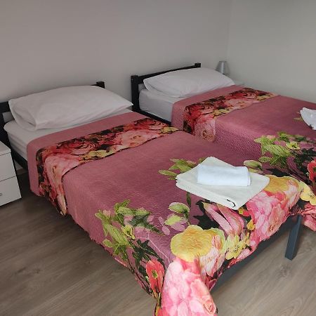 Apartman Meri Maslenica Appartamento Esterno foto