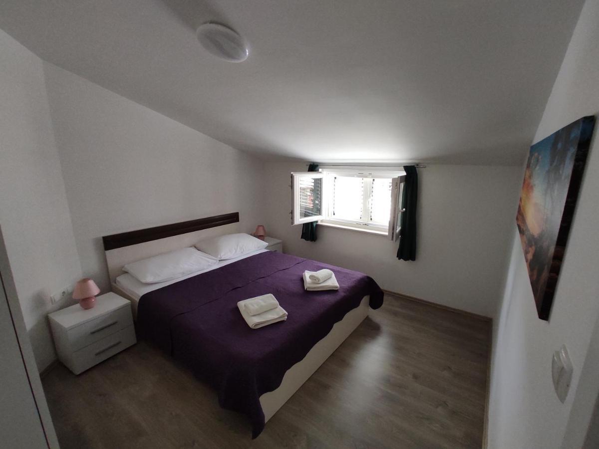 Apartman Meri Maslenica Appartamento Esterno foto